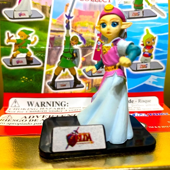 LEGEND OF ZELDA PHANTOM HOURGLASS COLLECTIBLE FIGURE NWOT GACHA TOMY 2012 TOY 3” - Picture 4 of 10